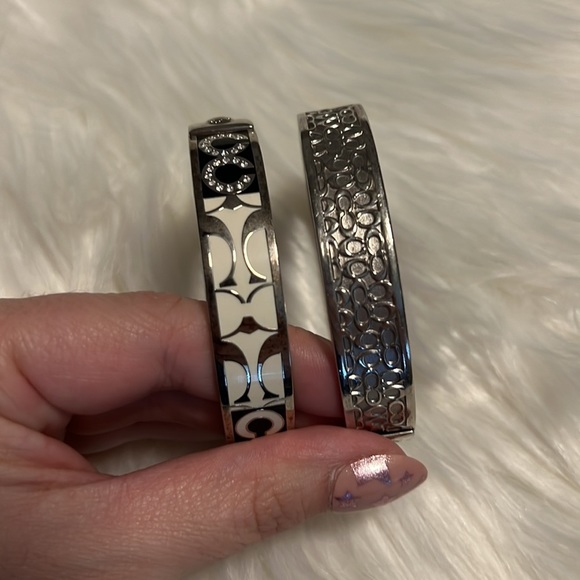 𝅺Coach Bangle Bracelet Set - Picture 6 of 6